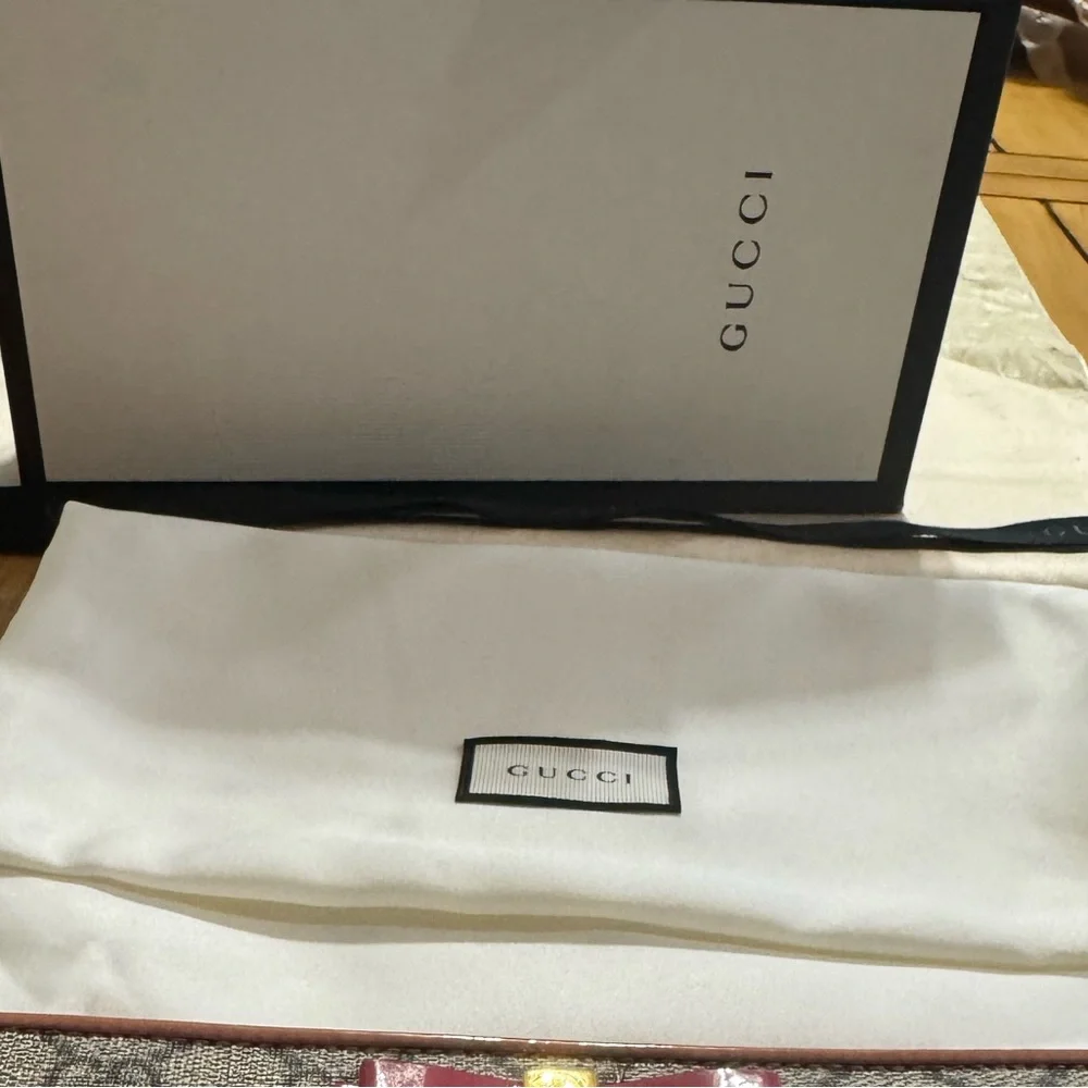 Gucci 🎀 Wallet with Iconic Monogram with dust bag & box coa - Picture 7 of 9
